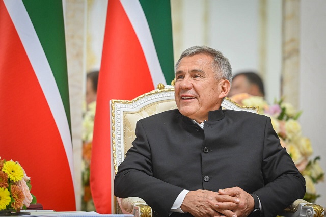 Раис Татарстана встретился с губернатором Санкт-Петербурга на международном газовом форуме