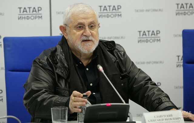 Славутский: «Мы привозим лучшие театры, а не кого попало лишь бы закрыть дырку кем-нибудь»