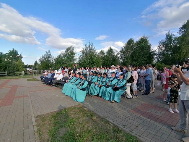 «Глубокая социальная трансформация»: в Большой Атне состоялся фестиваль добрососедства «Наш двор»