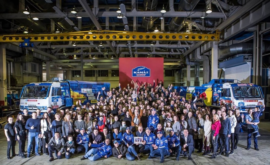 Видео: экипаж Сотникова из «Камаз-мастер» победил в ралли «Шелковый путь»