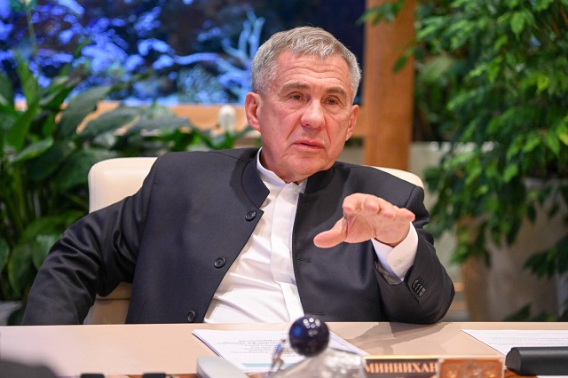 Минниханов: сегодня самая актуальная тема — уборка снега