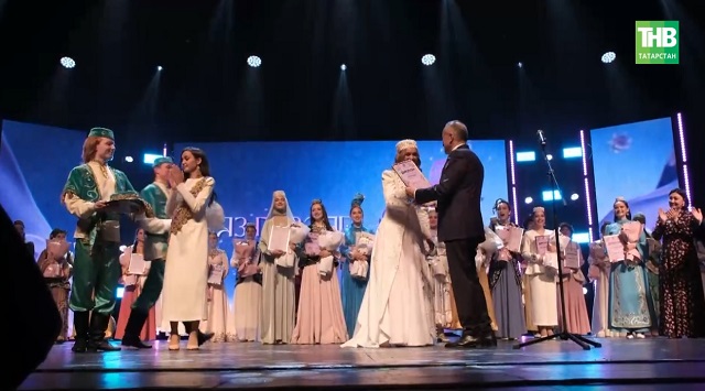 Казанда "Яз гүзәле" конкурсында җиңүчеләрне бүләкләделәр