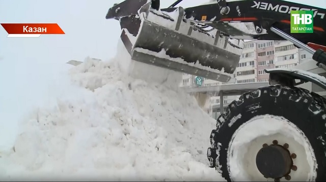 Көчле кар явышы: коммуналь хезмәтләр гадәттән тыш режимда эшли