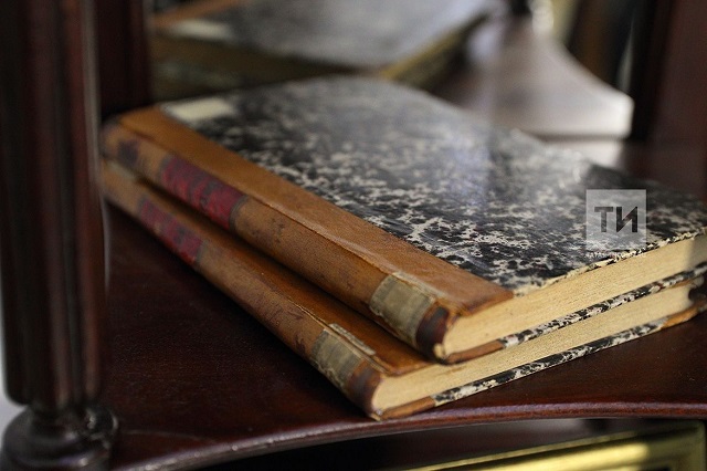 Таушалган яки искергән дини китапларны нишләтеп була?