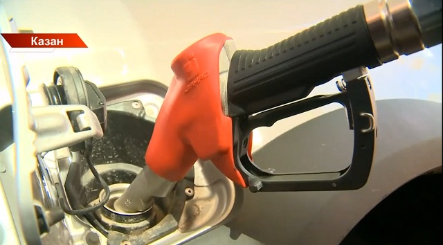 Бензин бәясе артуның сәбәпләре: якын киләчәктә нәрсә көтәргә?