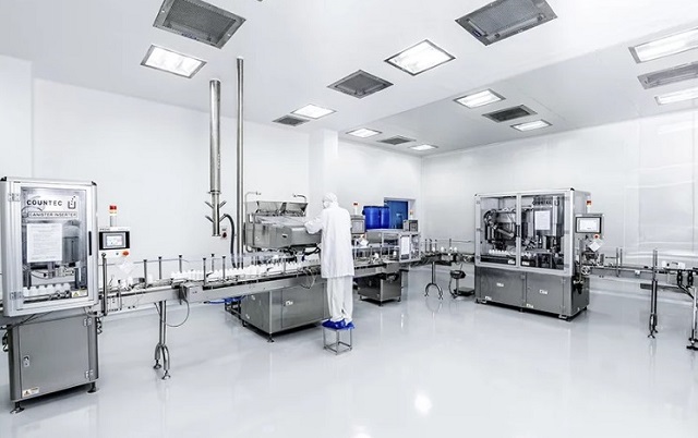 Минниханов удостоил звания «Предприятие трудовой доблести» АО «Татхимфармпрепараты»