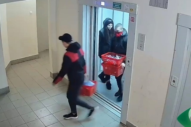 В Нижнекамске разыскивают подростков, ограбивших магазин «Бристоль» – видео