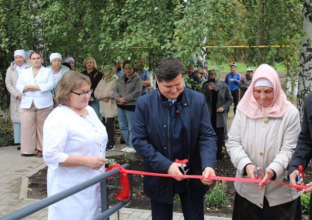 Отремонтированную за 28 млн рублей больницу открыли в селе Ерыклы