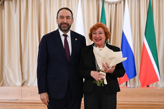 Помощнице худрука театра Качалова по труппе Сысоевой вручили медаль «За доблестный труд»