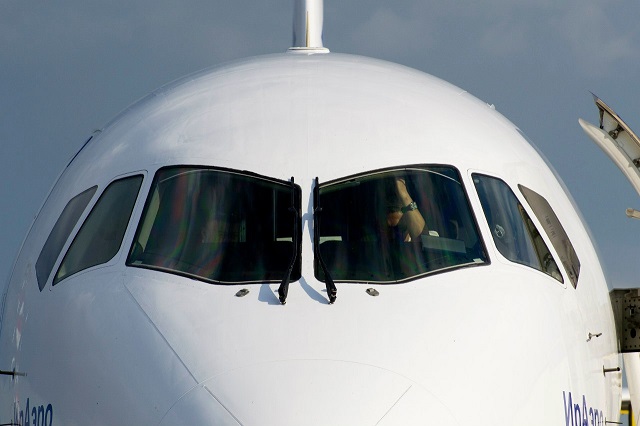 Прокуратура проверяет инцидент со срывом вылета самолета из аэропорта Казани