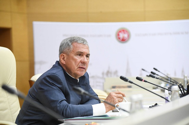 Раис Татарстана провел заседание Совета директоров АО «Татнефтехиминвест-холдинг»