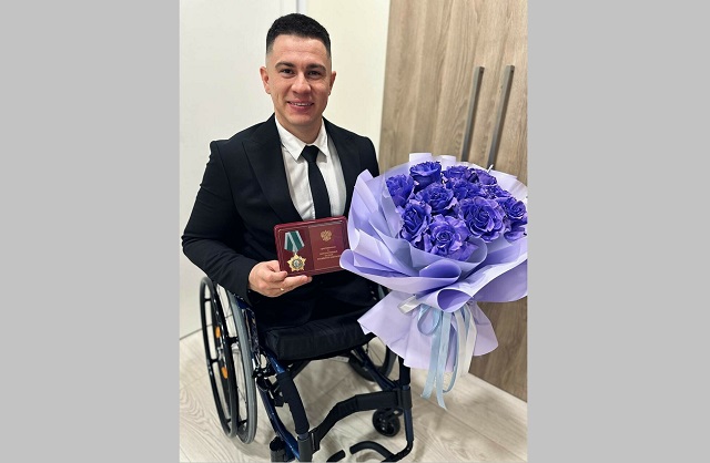 Президент России удостоил блогера из Уфы Рустама Набиева ордена Дружбы