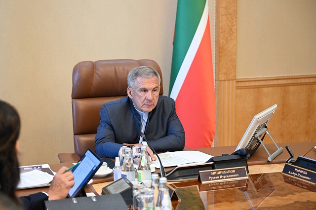 Рустам Минниханов поручил до конца недели обеспечить пуск тепла на всех объектах