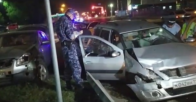В Казани пьяный водитель «Лады» устроил крупную аварию