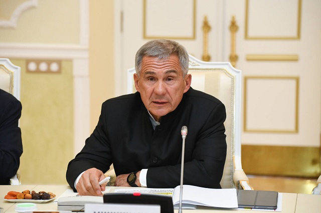 Подворовый обход поручил провести Минниханов главам районов РТ