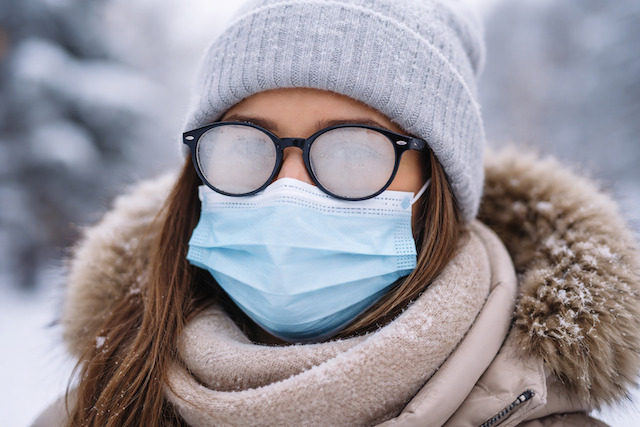 Врач КФУ объяснила, как избежать запотевания очков зимой