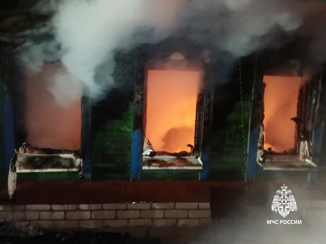 В Татарстане 60-летний одинокий инвалид-колясочник погиб на пожаре у себя дома