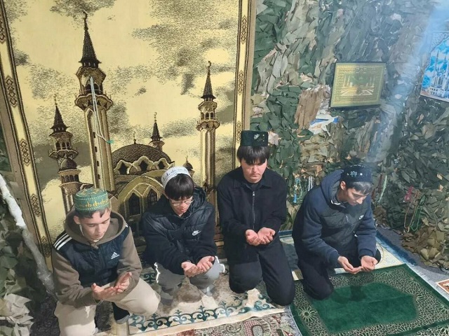 В РТ студенты посетили подземную мечеть мемориального комплекса посвященного СВО