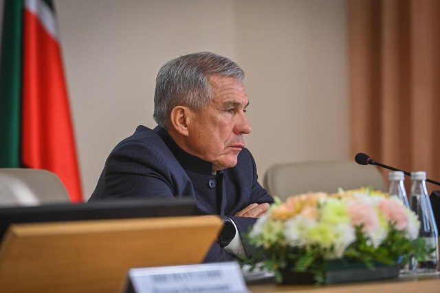 Минниханов высказался о ситуации с задолженностью по коммунальным услугам у детей-сирот