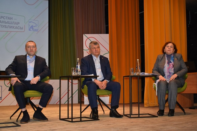 Автобусный марафон прибыл в Аксубаево по нацпроекту «Демография»