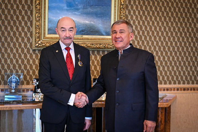 Минниханов наградил Готье орденом «Дуслык»