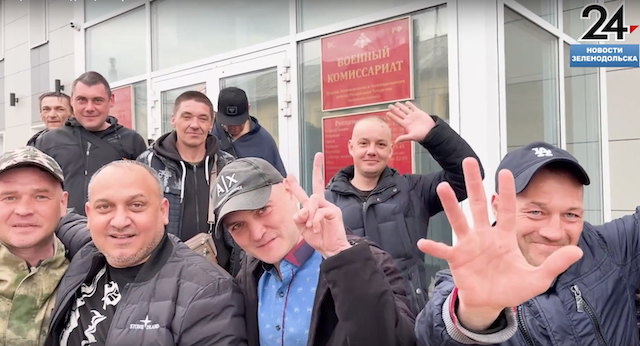 20 добровольцев из Зеленодольска отправились на службу в зону СВО