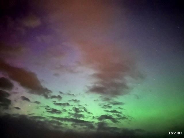 Умопомрачительное северное сияние озарило небо над Татарстаном