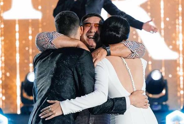 Народный артист Татарстана Салават Фатхутдинов стал дедом в четвертый раз