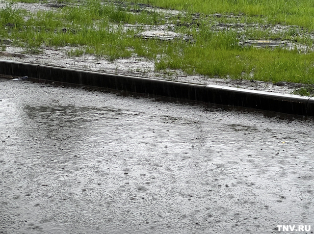 Град обрушился на Казань: кадры непогоды появились в соцсетях