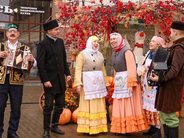 Иске Татар бистәсендә "Каз өмәсе"н билгеләп үтәләр