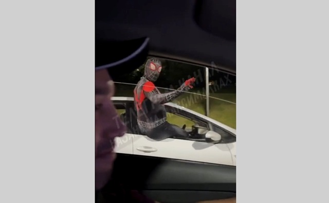 Перевозившего вне кабины авто «Человека-паука» в Казани нашли и оштрафовали