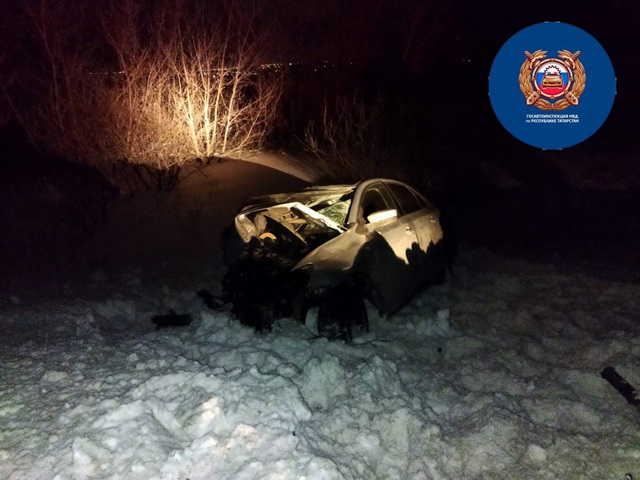 Водитель и пассажир иномарки погибли в лобовом ДТП на трассе в Татарстане