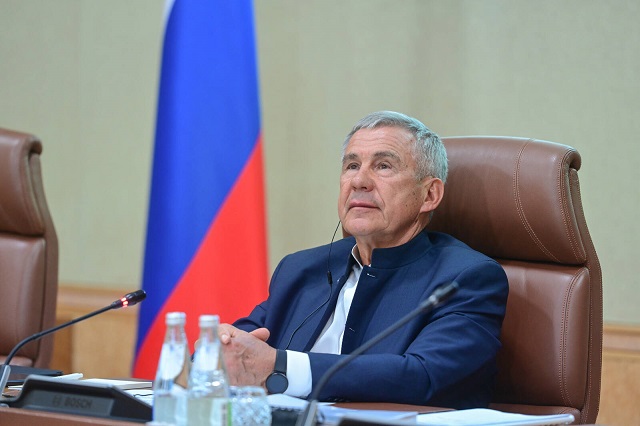 Минниханов поручил доработать проект дома на Фаткуллина в Казани из-за «спорного цветового решения»