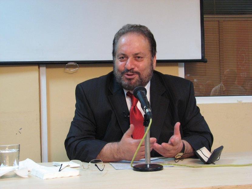 В Турции от коронавируса скончался лидер Независимой партии страны Хайдар Баш