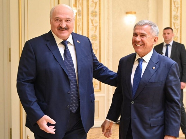 Лукашенко на встрече с Миннихановым: всегда рад видеть делегацию Татарстана