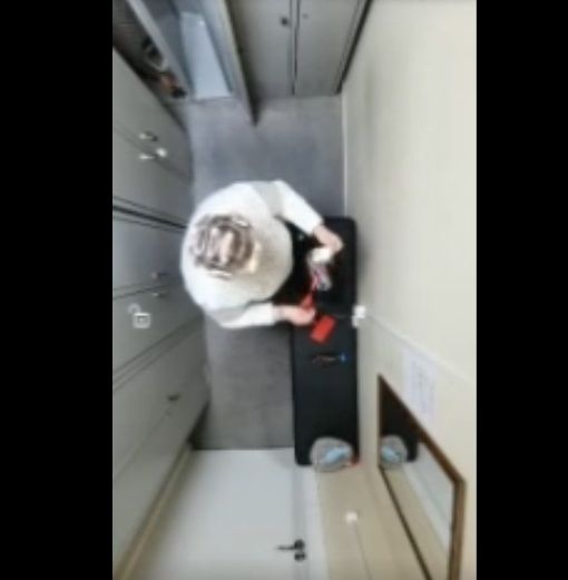 скрытая камера в женском В сеть слили видео со скрытой камеры в женской раздевалке магазина в Челнах  | tnv.ru