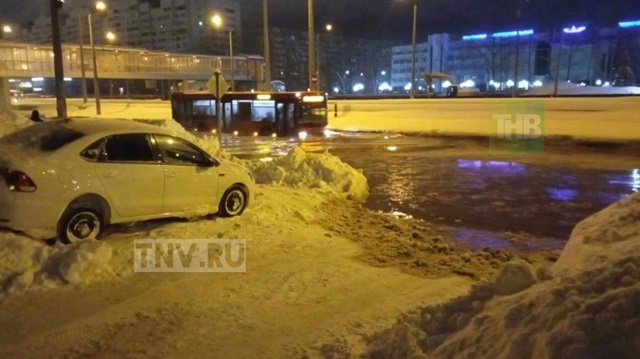 Казанда Әмирхан урамында көчле су басуның сәбәбе билгеле булды