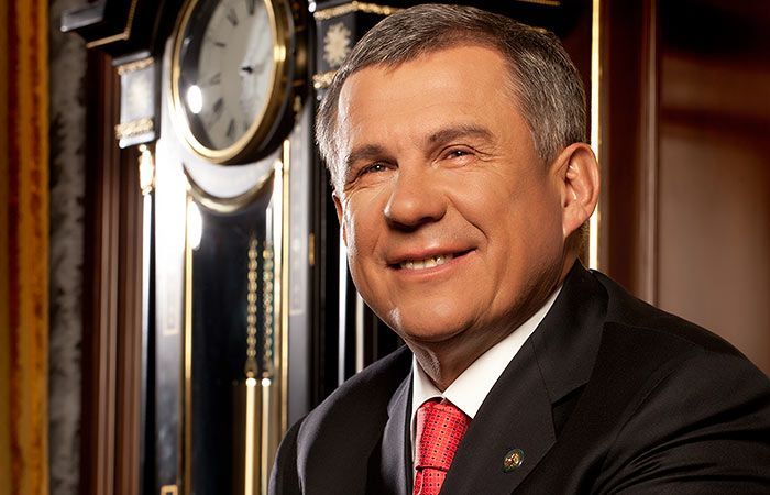 Рустам Минниханов поздравил татарстанцев с Днем родного языка