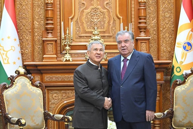 Минниханов обсудил поставки вертолетов и оборудования с президентом Таджикистана