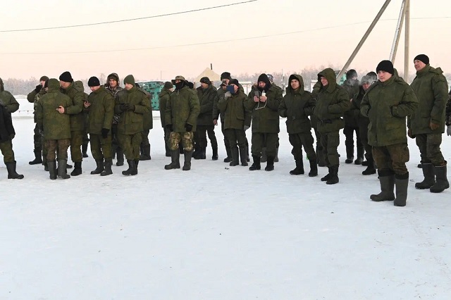Тинчурин театры мобилизацияләнгән татарстанлыларга концерт куйган - фото