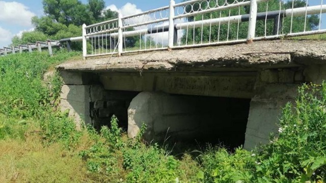 В Татарстане реконструируют мост на дороге Базаровка — Татарская Дымская