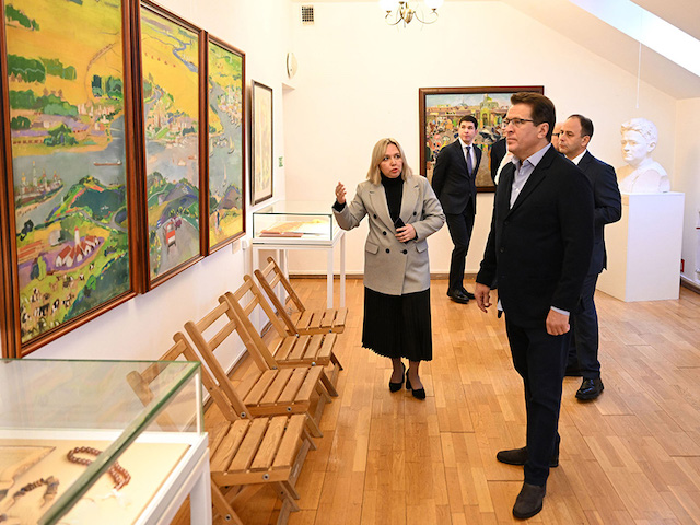 Метшин оценил уникальную коллекцию музея Баки Урманче в Казани