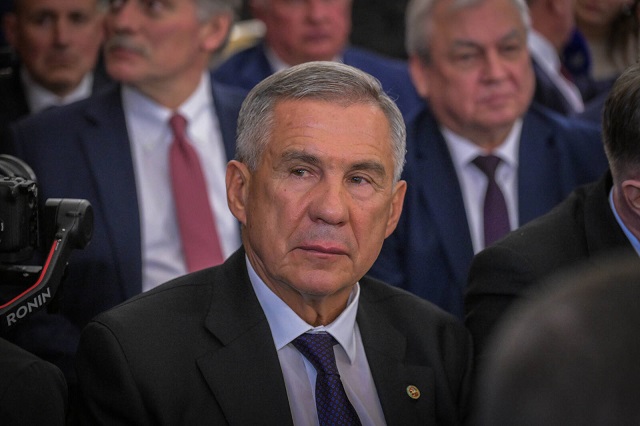 Минниханов выразил соболезнования в связи со смертью папы римского Франциска