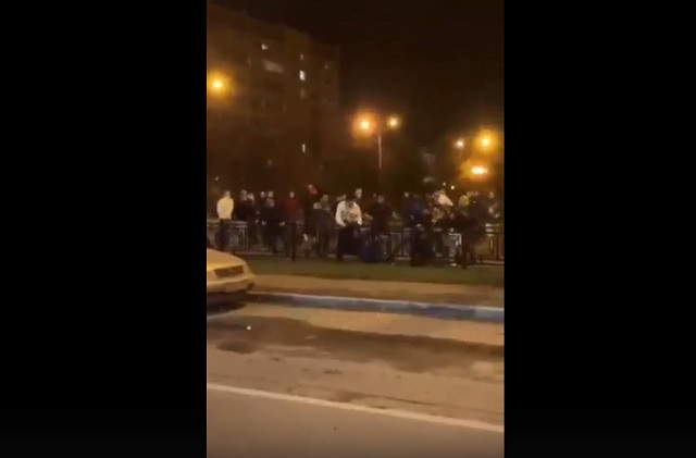 В Подмосковье произошла массовая драка с участием нескольких десятков человек – видео