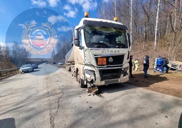 Момент ДТП, где погибли двое 77-летних пенсионеров, попал на видео в Татарстане