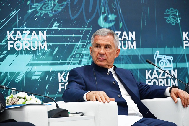 Минниханов принял участие в панельной дискуссии Генпрокуратуры на KazanForum