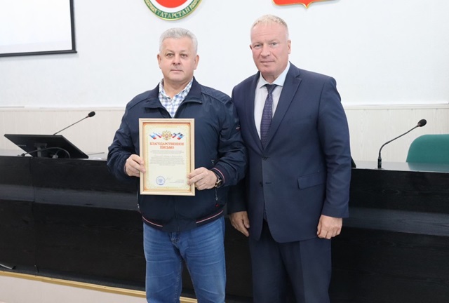 Жителей Чистопольского района наградили за оказание гуманитарной помощи