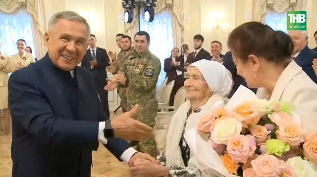 В Казанском кремле вручили государственные награды в преддверии Нового года