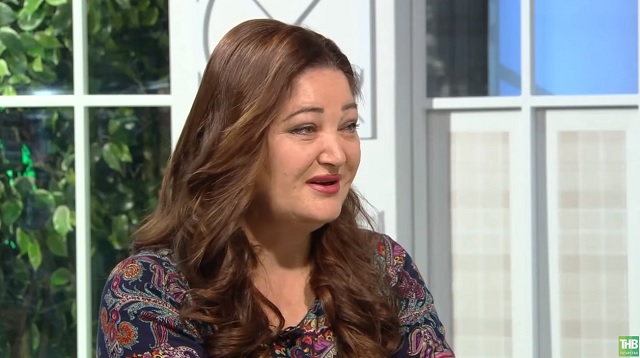 Кунаклар килгәндә тиз генә нинди салат ясап була? Лилия Мәхмүтова рецепты