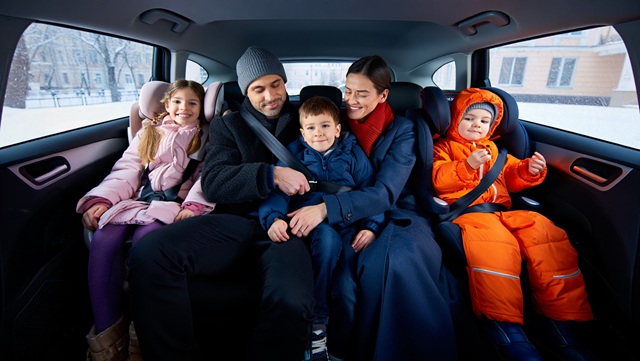 Такси для семьи: Путин поручил ввести льготные тарифы для многодетных